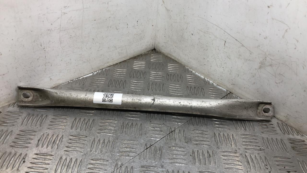 распорка стоек BMW 5 серия F07/F10/F11 2011, 2.0 л., N47 D20 C, дизель, МКПП, седан, задний привод, правый руль, 51717180315, 7180315 - фото №1