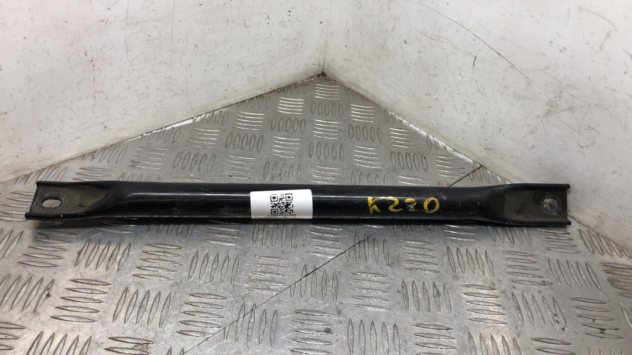 распорка стоек BMW 5 серия F07/F10/F11 2011, 2.0 л., N47 D20 C, дизель, МКПП, седан, задний привод, правый руль, 51717180318, 7180318 - фото №1