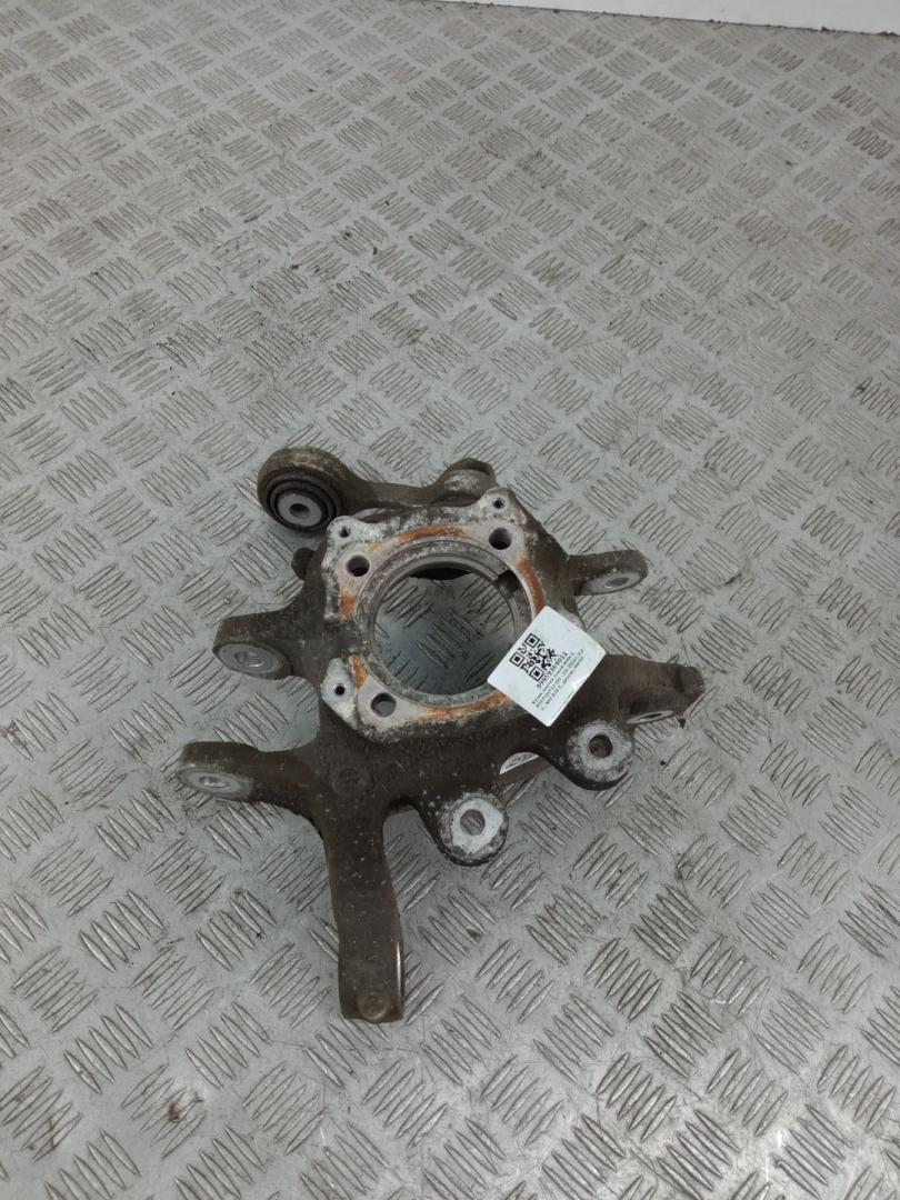 кулак задний левый BMW 5 серия F07/F10/F11 2011, 2.0 л., N47 D20 C, дизель, МКПП, седан, задний привод, правый руль, 33326793769 - фото №1