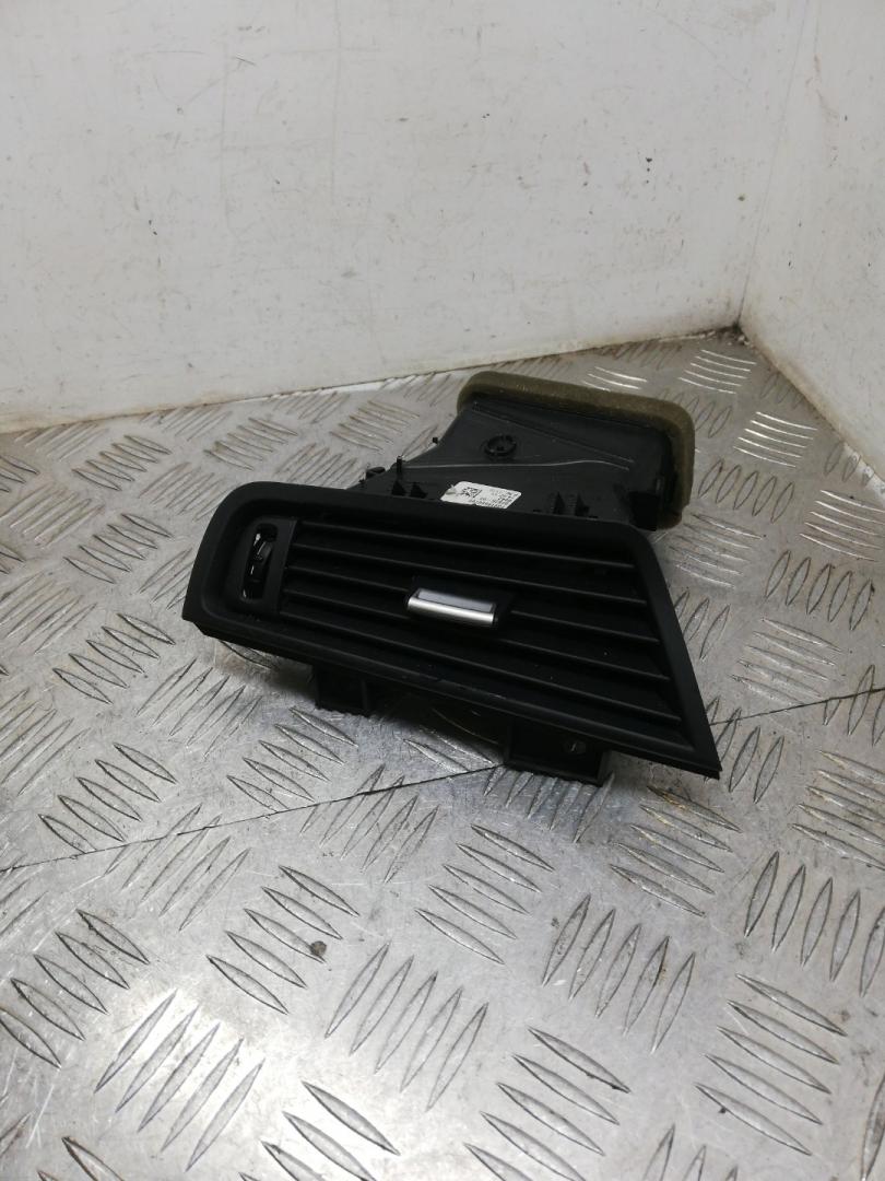 дефлектор обдува салона BMW 5 серия F07/F10/F11 2011, 2.0 л., N47 D20 C, дизель, МКПП, седан, задний привод, правый руль, 64229166887, 9166887 - фото №1