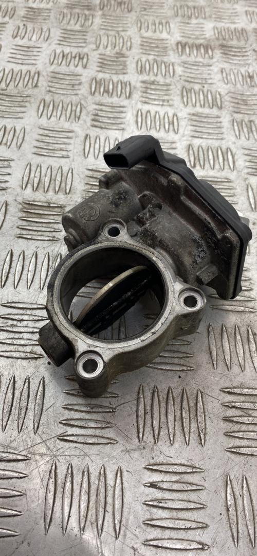 заслонка дроссельная BMW 5 серия F07/F10/F11 2011, 2.0 л., N47 D20 C, дизель, МКПП, седан, задний привод, правый руль, 7810752, 13547810752 - фото №1