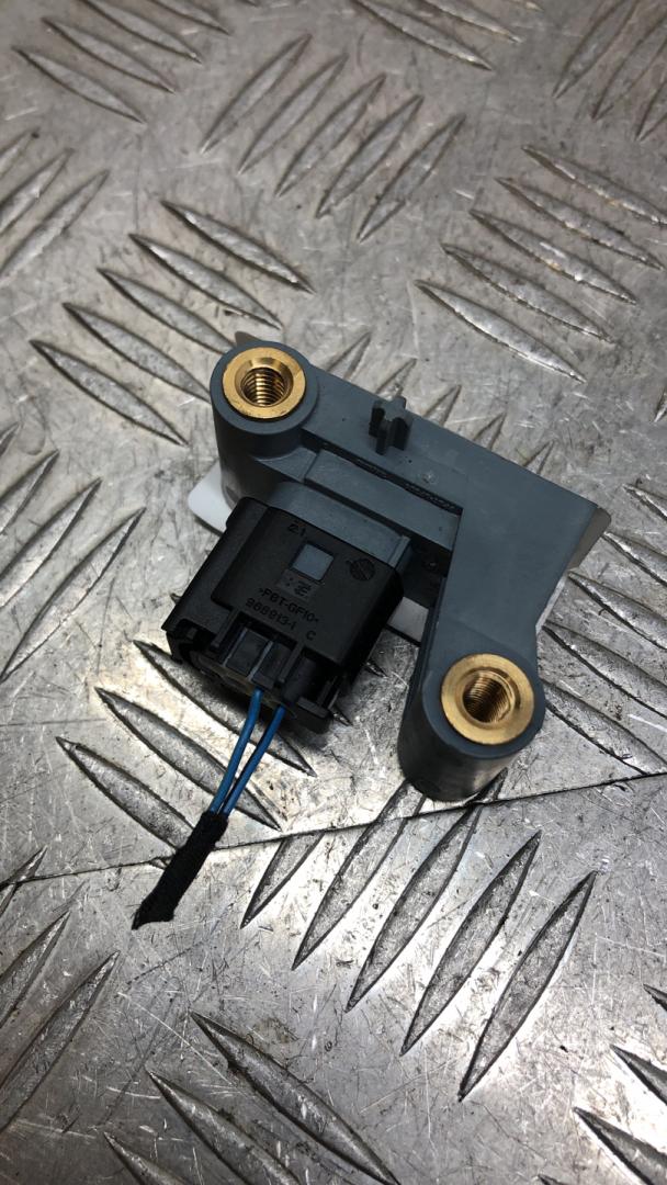 датчик удара BMW 5 серия F07/F10/F11 2011, 2.0 л., N47 D20 C, дизель, МКПП, седан, задний привод, правый руль, 65779159314, 9159314 - фото №1