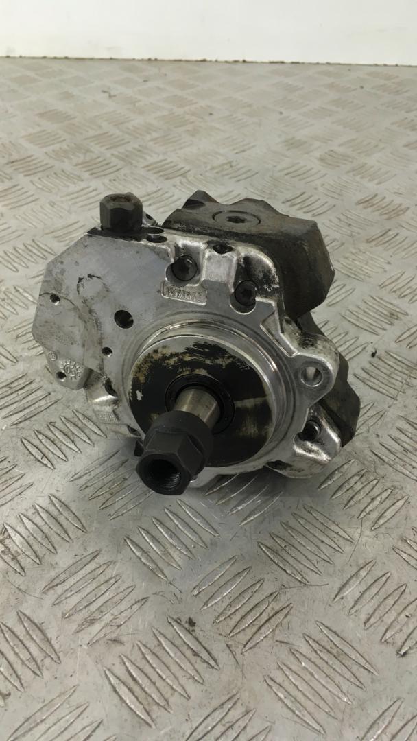 ТНВД BMW 3 серия E90/E91/E92/E93 (2004 - 2010), 3.0 л., M57 D30 (306D3), дизель, 7798333 - фото №1