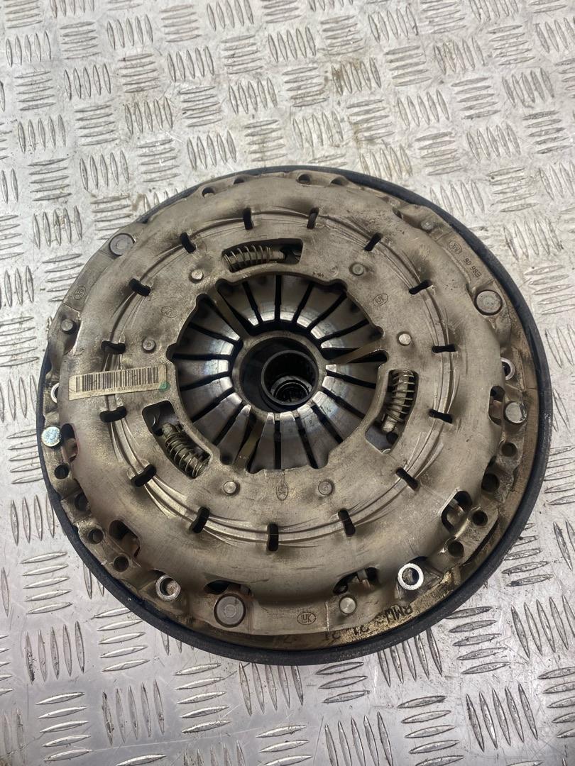 маховик BMW 3 серия E90/E91/E92/E93 (2004 - 2010), 2.0 л., N47 D20 C, дизель, МКПП - фото №1