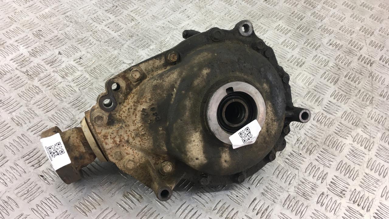 редуктор переднего моста Land Rover Range Rover 3 поколение 2002, 4.4 л., M62 B44, бензин, АКПП - фото №1