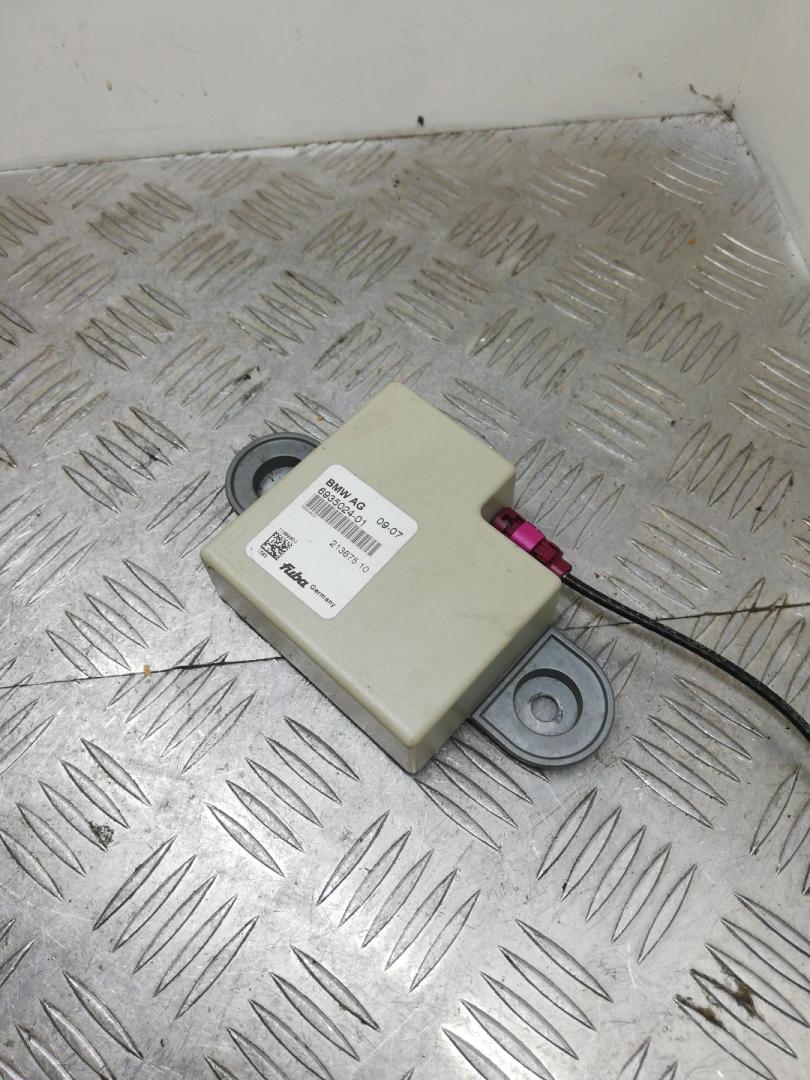 антенна BMW X5 E70 2008, 3.0 л., N52 B30, бензин, АКПП, spacegrau metallic (a52), внедорожник 5 дв., полный привод, 6935024, 65206935024 - фото №1