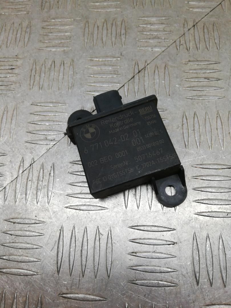 блок контроля давления в шинах BMW X5 E70 2008, 3.0 л., N52 B30, бензин, АКПП, spacegrau metallic (a52), внедорожник 5 дв., полный привод, 36236771042, 6771042 - фото №1