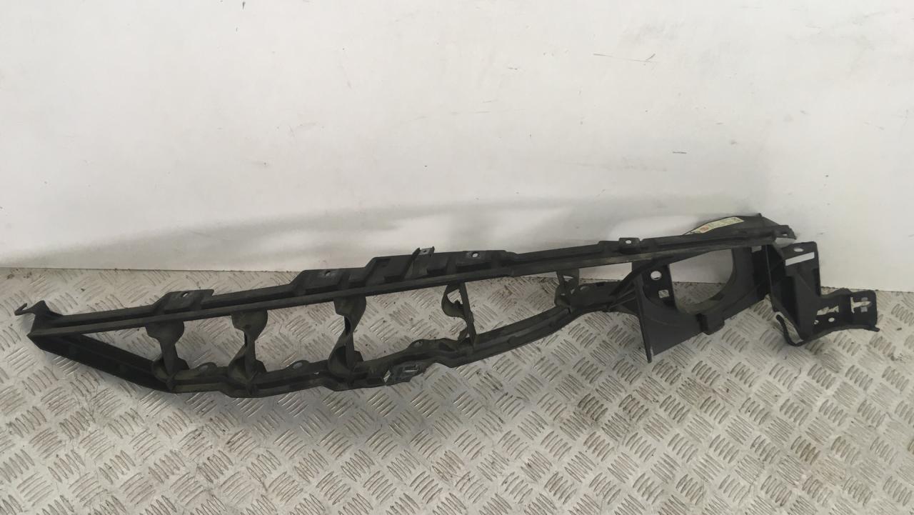 крепление ( кронштейн ) крыла BMW X5 E70 2008, 3.0 л., N52 B30, бензин, АКПП, spacegrau metallic (a52), внедорожник 5 дв., полный привод, 51657157990, 7157990 - фото №1