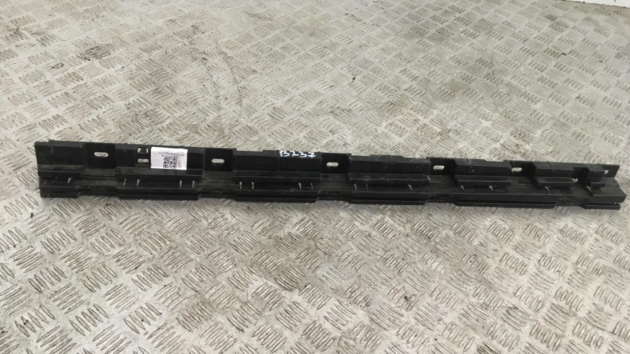 Кронштейн крепления порога BMW 5 серия F07/F10/F11 F10 2012, 4.4 л., N63 B44 A, бензин, АКПП, titansilber metallic (354), седан, задний привод, 51777184777, 7184777 - фото №1