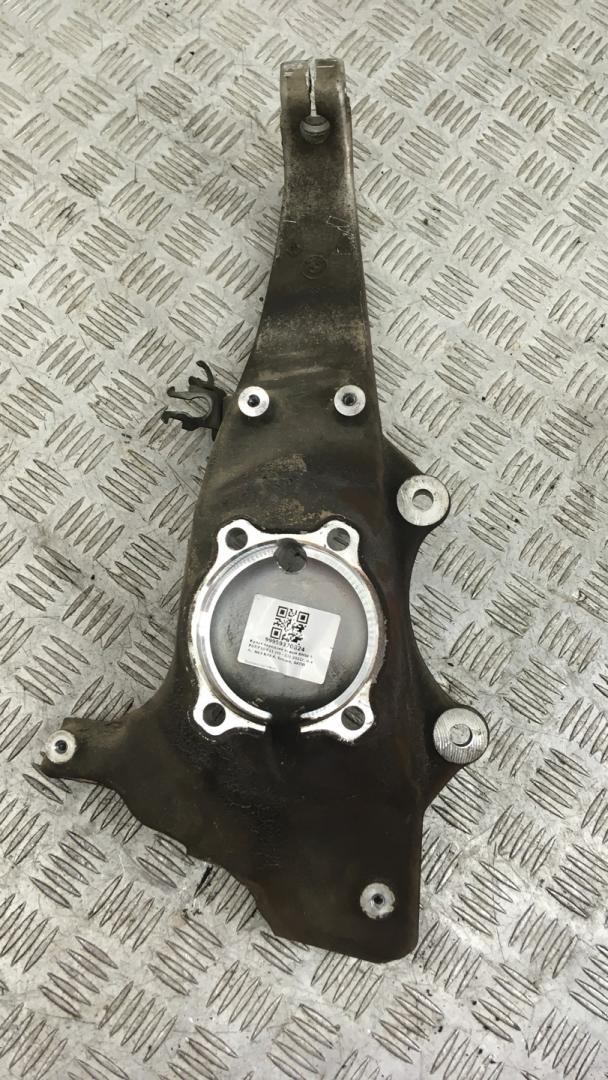 кулак поворотный левый BMW 5 серия F07/F10/F11 F10 2012, 4.4 л., N63 B44 A, бензин, АКПП, titansilber metallic (354), седан, задний привод, 31216775769 - фото №1