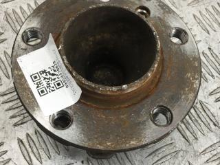 ступица передняя BMW 5 серия F07/F10/F11 F10 2012, 4.4 л., N63 B44 A, бензин, АКПП, titansilber metallic (354), седан, задний привод, 31206872888, 6872888