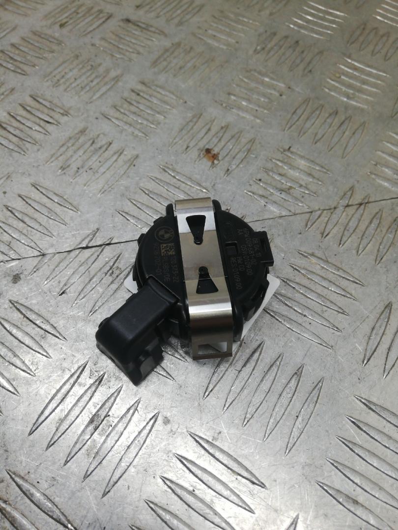датчик дождя BMW 5 серия F07/F10/F11 F10 2012, 4.4 л., N63 B44 A, бензин, АКПП, titansilber metallic (354), седан, задний привод, 61359218702, 9218702 - фото №1