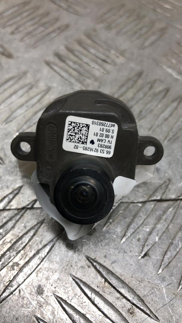 камера бокового обзора BMW 5 серия F07/F10/F11 F10 2012, 4.4 л., N63 B44 A, бензин, АКПП, titansilber metallic (354), седан, задний привод, 66549216285, 9216285 - фото №1