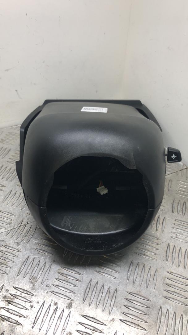 кожух рулевой колонки BMW 5 серия F07/F10/F11 F10 2012, 4.4 л., N63 B44 A, бензин, АКПП, titansilber metallic (354), седан, задний привод, 61319188869, 61319207006 - фото №1