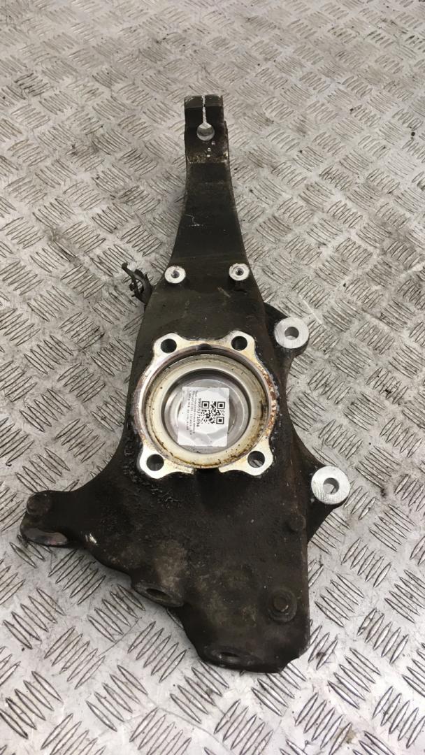 кулак поворотный левый BMW 5 серия F07/F10/F11 2011, 3.0 л., N57 D30 A, дизель, АКПП, black sapphire metallic (475), хетчбэк 5 дв., задний привод, правый руль, 31216775767 - фото №1