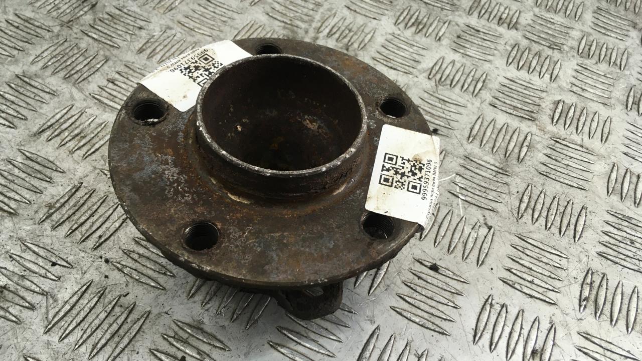 ступица передняя BMW 5 серия F07/F10/F11 2011, 3.0 л., N57 D30 A, дизель, АКПП, black sapphire metallic (475), хетчбэк 5 дв., задний привод, правый руль, 31206872888, 6872888 - фото №1