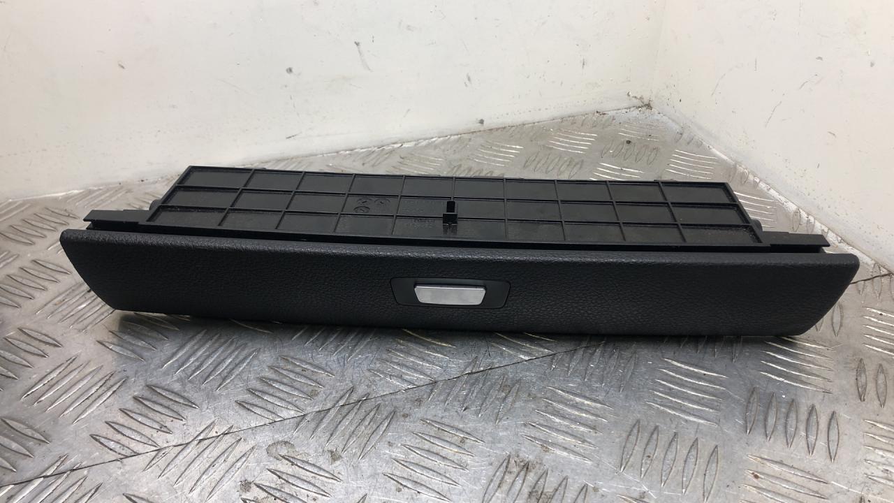 бардачок BMW 5 серия F07/F10/F11 2011, 3.0 л., N57 D30 A, дизель, АКПП, black sapphire metallic (475), хетчбэк 5 дв., задний привод, правый руль, 51169199118, 9199118 - фото №1