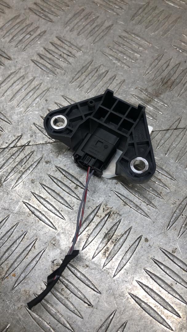 датчик удара BMW 5 серия F07/F10/F11 2011, 3.0 л., N57 D30 A, дизель, АКПП, black sapphire metallic (475), хетчбэк 5 дв., задний привод, правый руль, 65779159310, 9159310 - фото №1