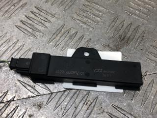 Антенна системы комфортного доступа BMW 5 серия F07/F10/F11 2011, 3.0 л., N57 D30 A, дизель, АКПП, black sapphire metallic (475), хетчбэк 5 дв., задний привод, правый руль, 65209220832, 9220832