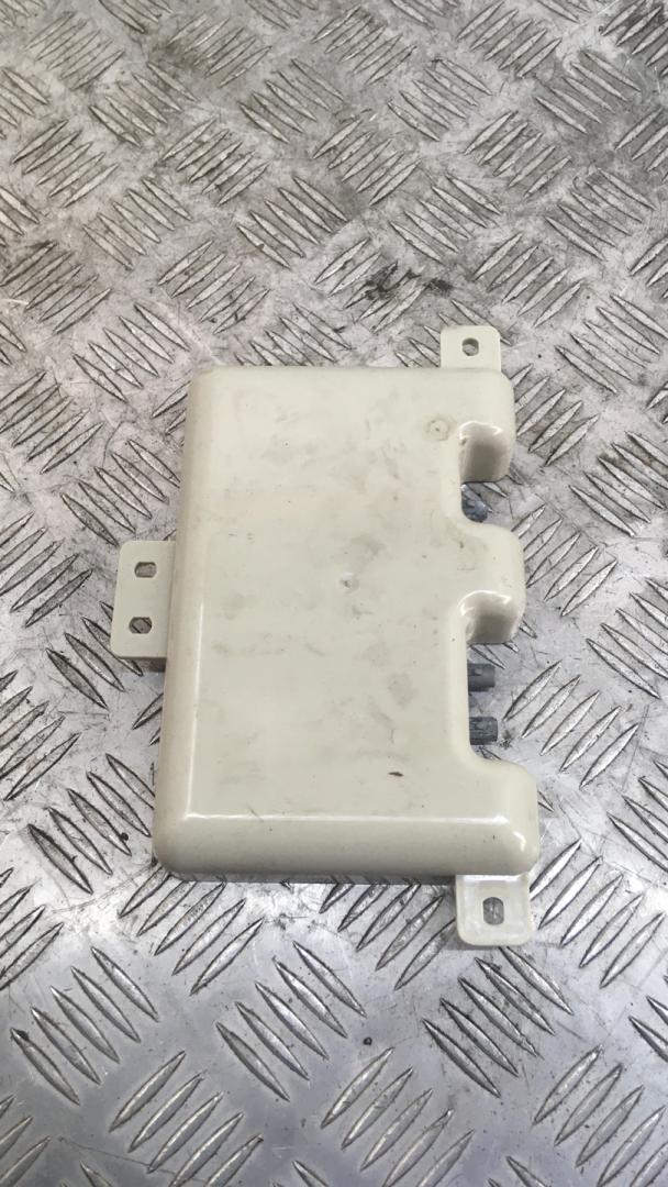 усилитель антенны BMW 6 серия F06/F12/F13 F13 2014, 4.0 л., дизель, АКПП, alpinweiß uni (300), купе, задний привод, правый руль, 65206943023 - фото №1