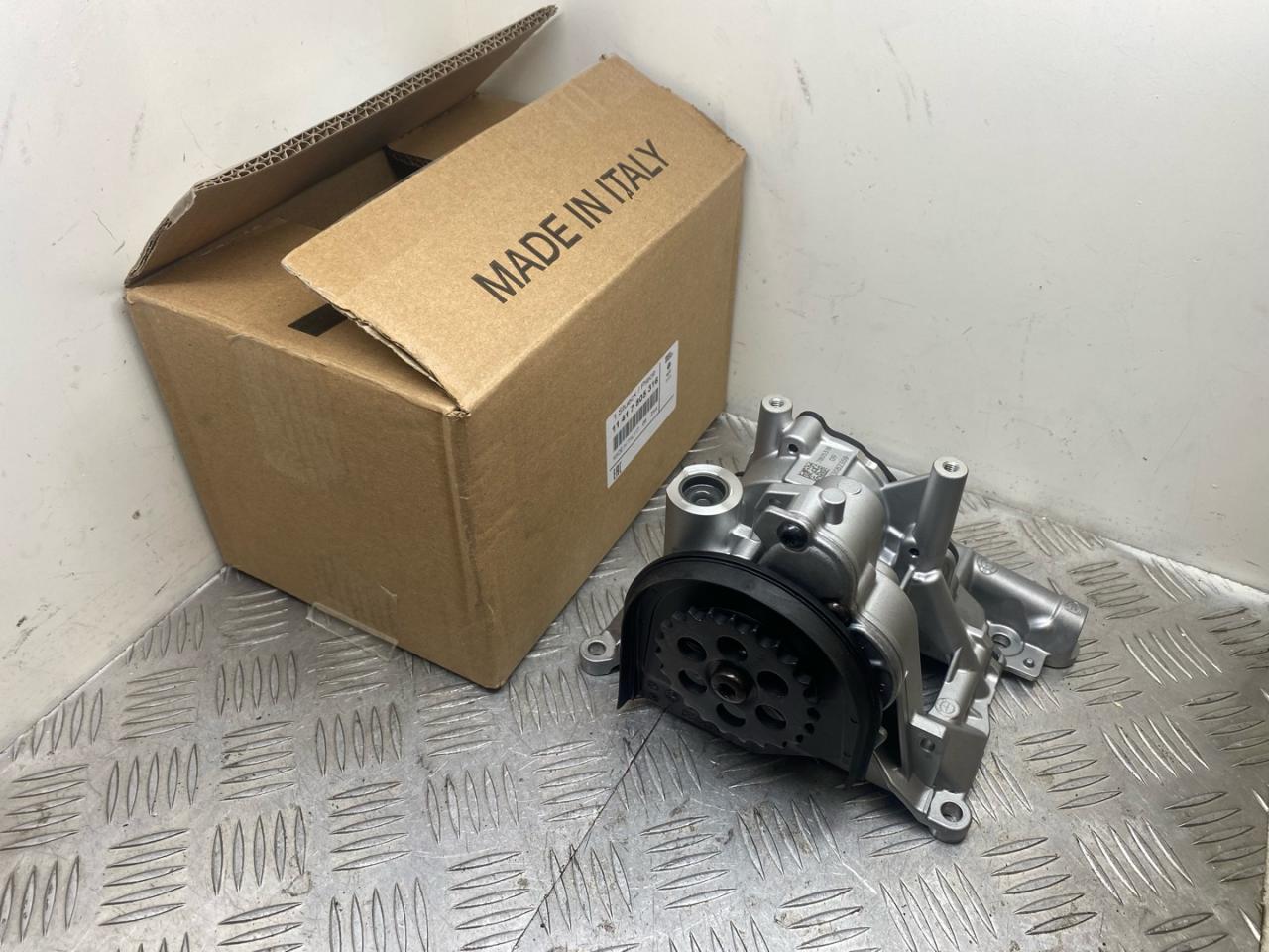 насос масляный BMW X5 F15 2018, 3.0 л., N57 D30 B, дизель, АКПП, 11417805316, 7805316 - фото №1