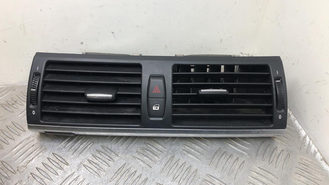 дефлектор обдува салона BMW X5 E70 2008, 3.5 л., M57D30 (306D5), дизель, АКПП, spacegrau metallic (a52), внедорожник 5 дв., полный привод, правый руль, 7161801, 64227161801 - фото №1