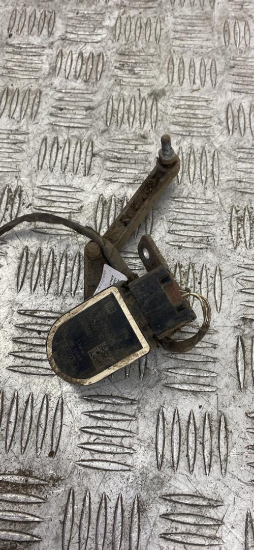 датчик дорожного просвета BMW 6 серия F06/F12/F13 F13 2014, 4.0 л., дизель, АКПП, alpinweiß uni (300), купе, задний привод, правый руль, 6784075, 37146784075 - фото №1