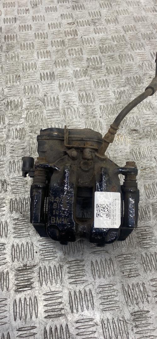 суппорт задний левый BMW 6 серия F06/F12/F13 F13 2014, 4.0 л., дизель, АКПП, alpinweiß uni (300), купе, задний привод, правый руль, 34217846693 - фото №1