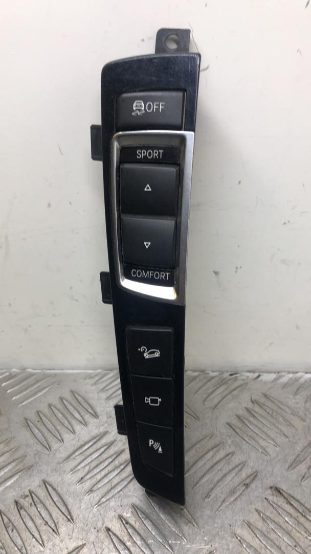 кнопка (выключатель) BMW 5 серия F07/F10/F11 2011, 9201487 - фото №1