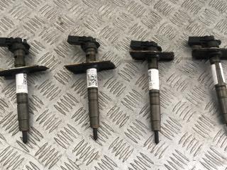 форсунка Volkswagen Passat B6 2010, 2.0 л., CBAB, дизель, робот, 03L130277