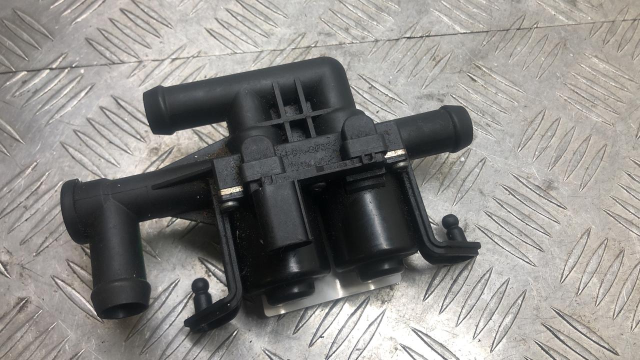 кран отопителя (печки) BMW 5 серия F07/F10/F11 2010, 64219310349, 9310349, 9119164, 64539119164, 64119119164 - фото №1