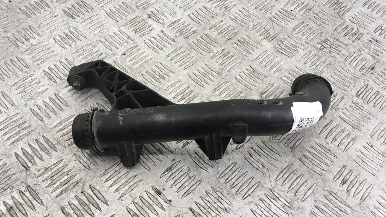 патрубок радиатора Mercedes-Benz E-Класс W213/S213/C238/A238 2017, 2.0 л., OM 654.920, дизель, АКПП, универсал, задний привод, правый руль, A654201302 - фото №1