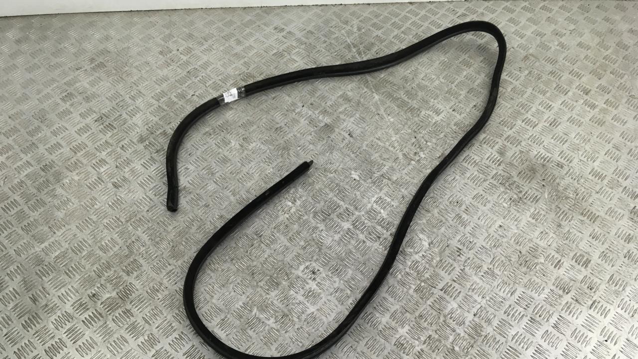 уплотнитель двери BMW 3 серия E90/E91/E92/E93 E91 2006, 3.0 л., M57 D30 (306D3), дизель, АКПП, sparkling graphite (a22), универсал, задний привод, правый руль, 51767060229 - фото №1