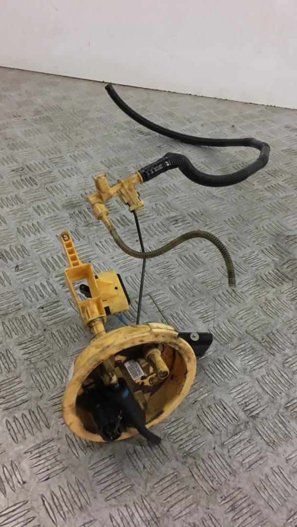 датчик уровня топлива BMW 3 серия E90/E91/E92/E93 E91 2006, 3.0 л., M57 D30 (306D3), дизель, АКПП, sparkling graphite (a22), универсал, задний привод, правый руль, 16117159160, 6763888 - фото №1