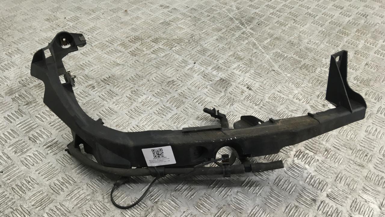 крепление фары правой BMW 3 серия E90/E91/E92/E93 E91 2006, 3.0 л., M57 D30 (306D3), дизель, АКПП, sparkling graphite (a22), универсал, задний привод, правый руль, 51647116708 - фото №1