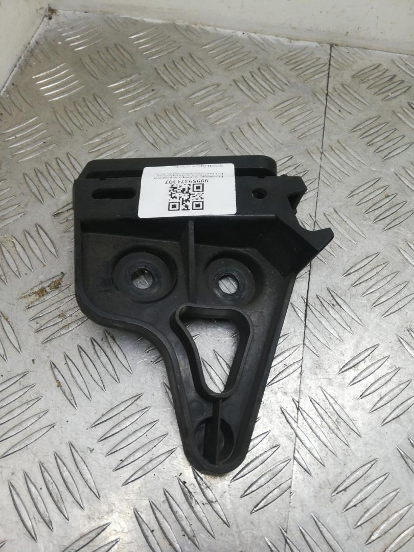 Крепление бампера заднего BMW 3 серия E90/E91/E92/E93 E91 2006, 3.0 л., M57 D30 (306D3), дизель, АКПП, sparkling graphite (a22), универсал, задний привод, правый руль, 51127127717, 72758411 - фото №1