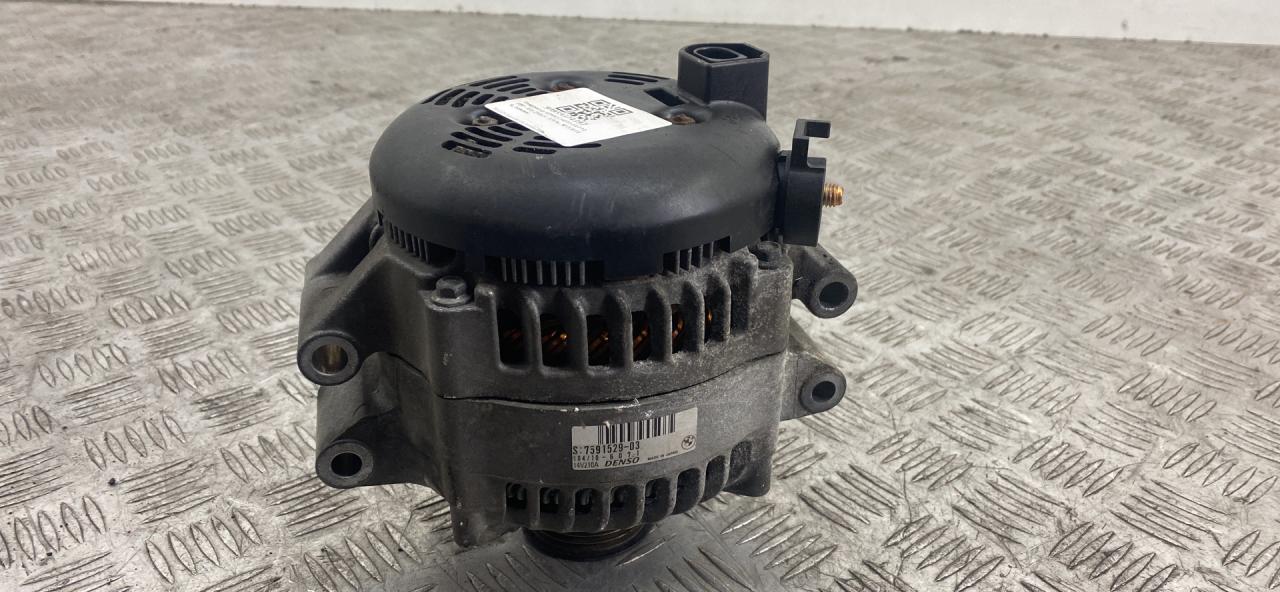 генератор BMW 5 серия F07/F10/F11 F10 2012, 3.0 л., N55 B30 A, бензин, АКПП, седан, полный привод, 12317591529, 7591529 - фото №1