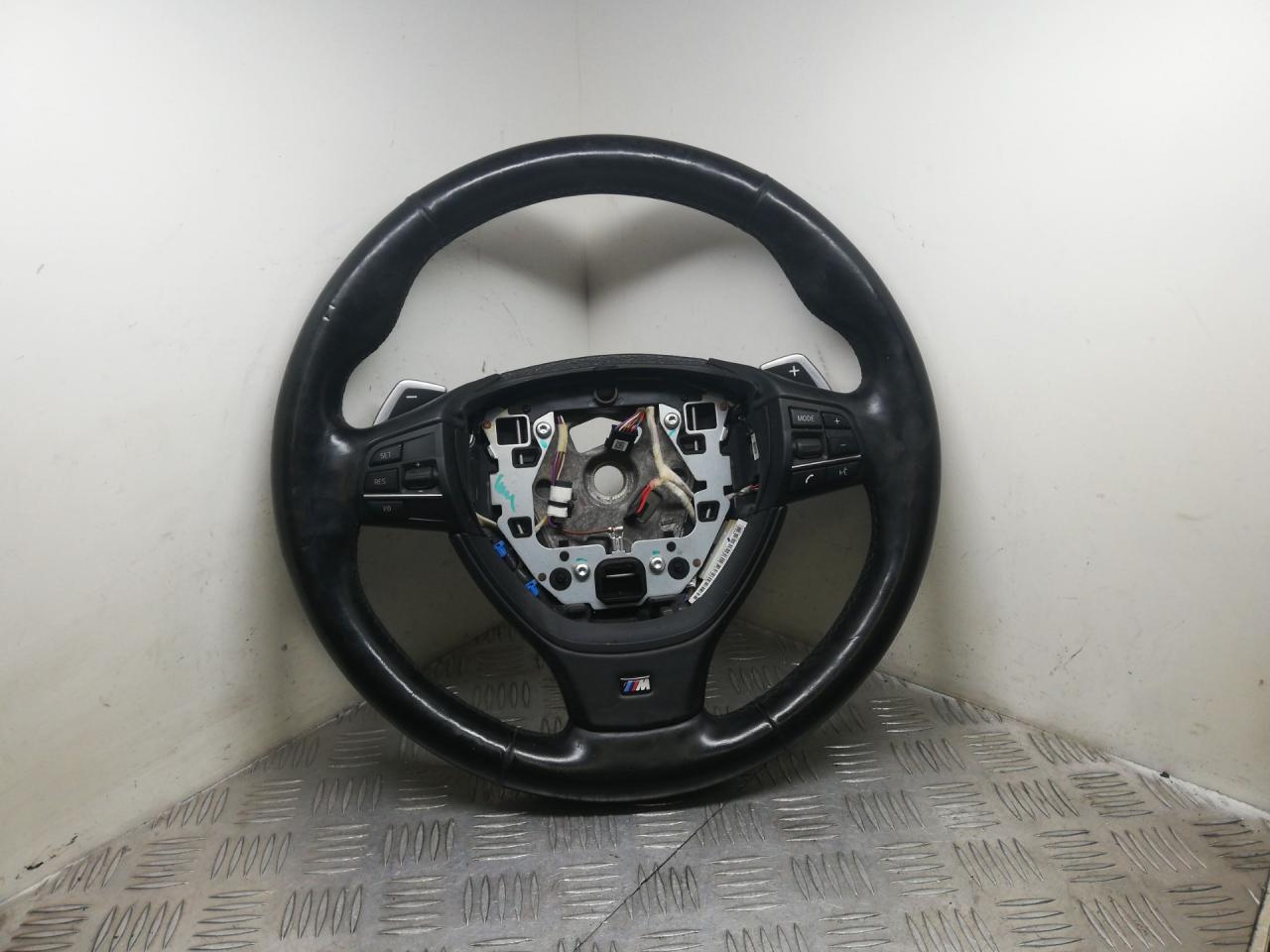 руль BMW 5 серия F07/F10/F11 2011 - фото №1