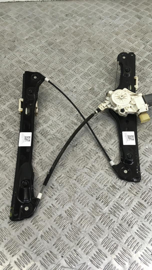 стеклоподъемник передний правый BMW 3 серия E90/E91/E92/E93 2007, седан, 7060266, 7140588 - фото №1