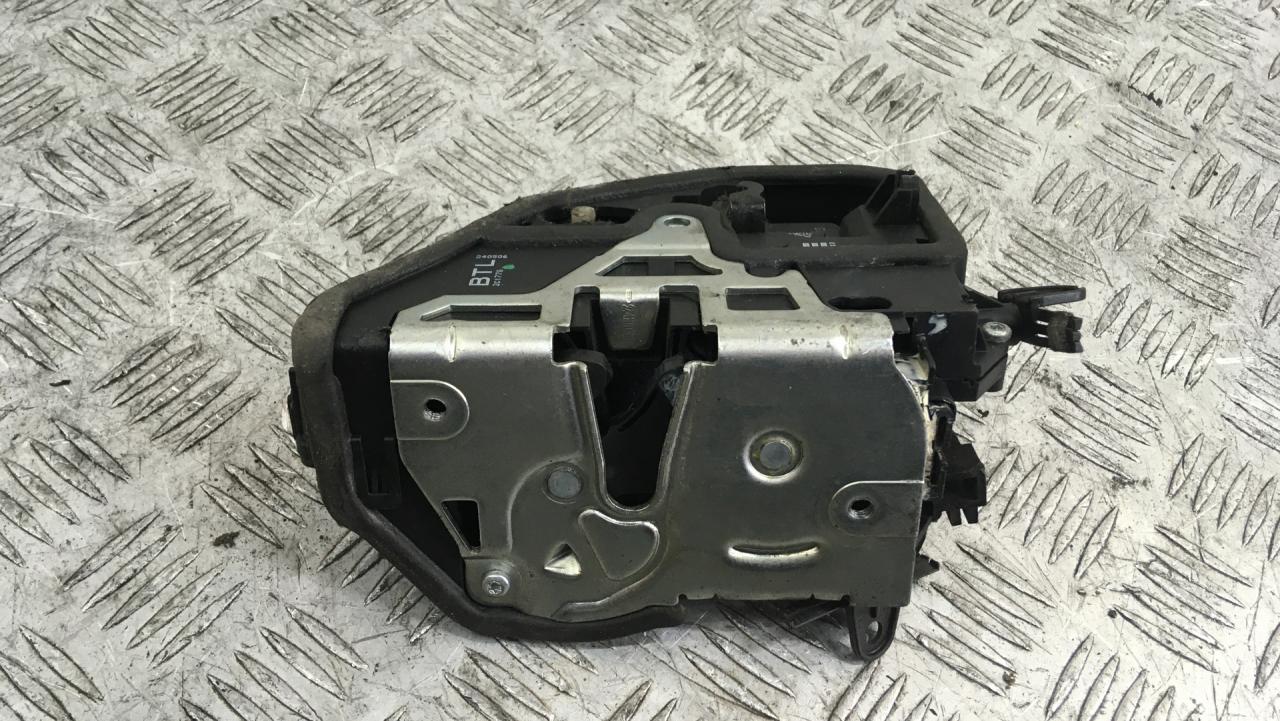 замок двери передней левой BMW 3 серия E90/E91/E92/E93 E91 2006, 3.0 л., M57 D30 (306D3), дизель, АКПП, sparkling graphite (a22), универсал, задний привод, правый руль, 7059973, 51217059973 - фото №1