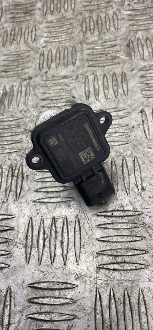 расходомер воздуха BMW 5 серия F07/F10/F11 F10 2012, 3.0 л., N55 B30 A, бензин, АКПП, havanna (a17), седан, полный привод, 13627593624, 7593624 - фото №1