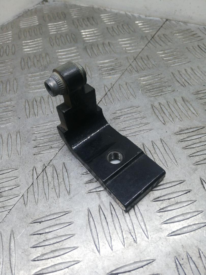 петля двери BMW 5 серия F07/F10/F11 F10 2012, 3.5 л., бензин, АКПП, black sapphire metallic (475), седан, полный привод, 41527259597, 7185535 - фото №1