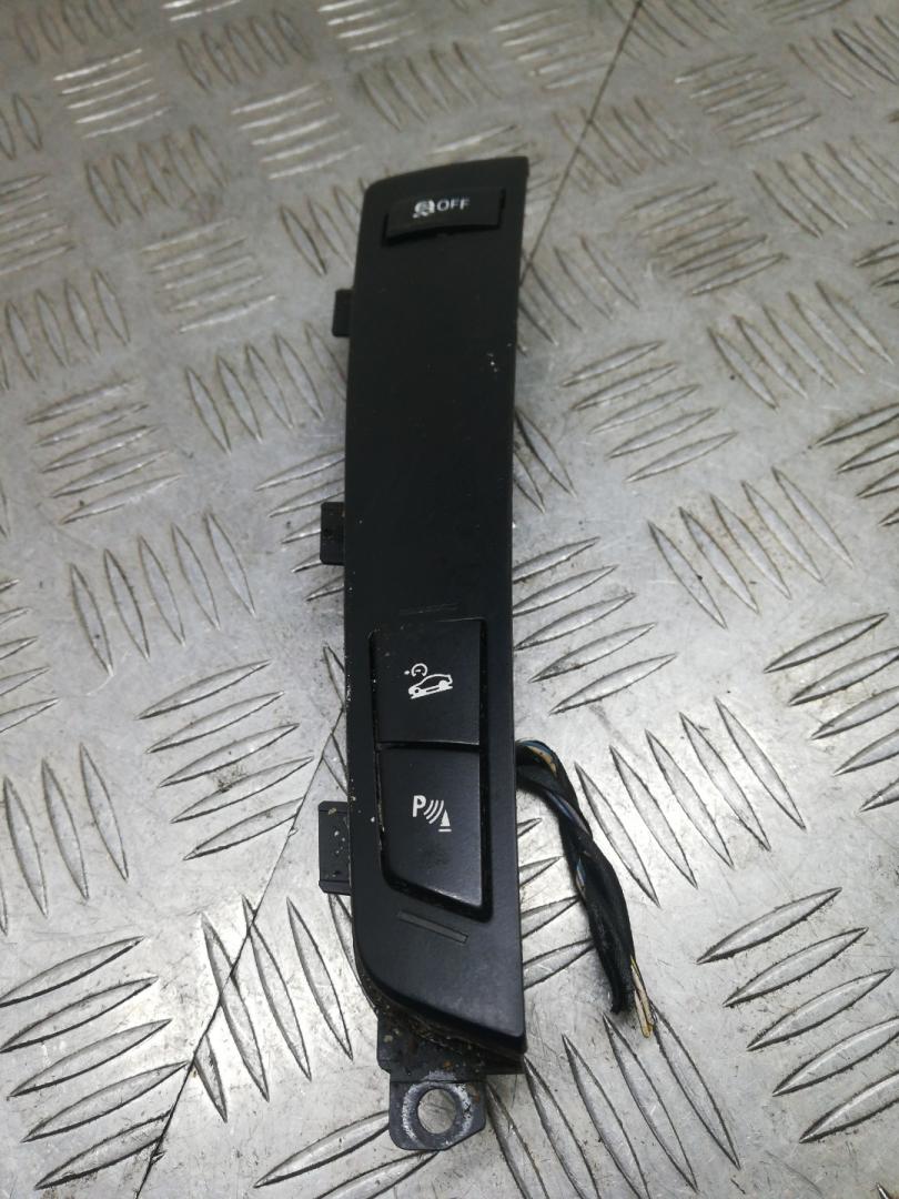 кнопка (выключатель) BMW 5 серия F07/F10/F11 F10 2012, 3.0 л., N55 B30 A, бензин, АКПП, havanna (a17), седан, полный привод, 61319202930, 9202930 - фото №1