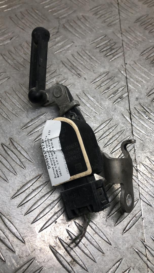 датчик дорожного просвета BMW 5 серия F07/F10/F11 F10 2012, 3.0 л., N55 B30 A, бензин, АКПП, havanna (a17), седан, полный привод, 37146784072, 6784072 - фото №1