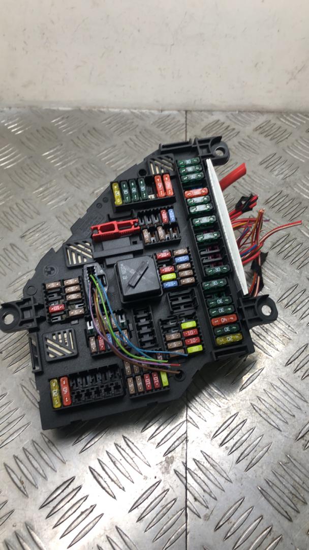 блок предохранителей BMW 5 серия F07/F10/F11 F10 2012, 3.0 л., N55 B30 A, бензин, АКПП, havanna (a17), седан, полный привод, 61149234423, 9234423 - фото №1