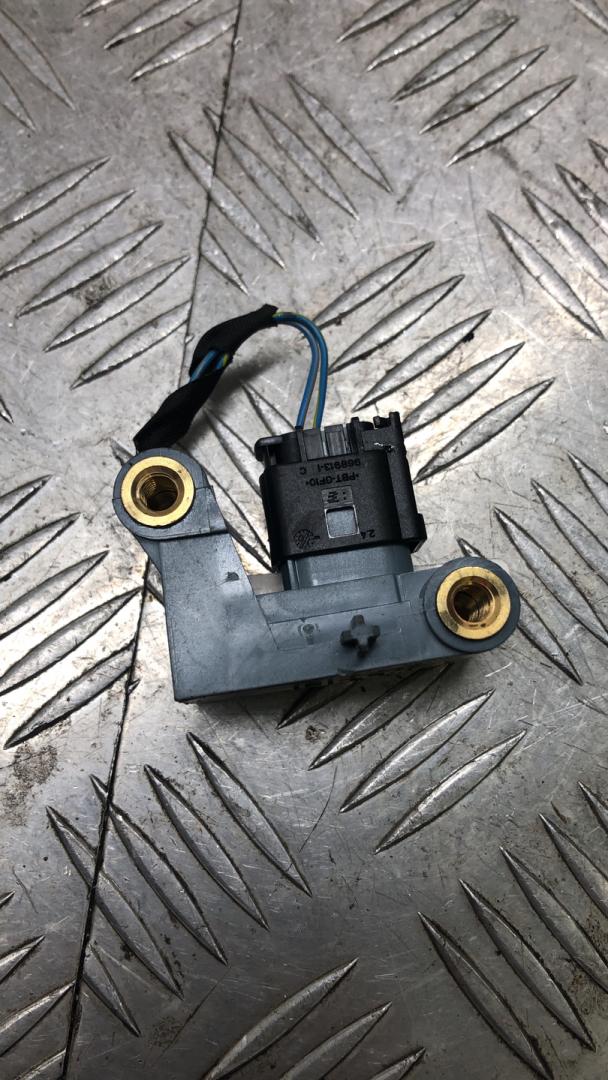 датчик удара BMW 5 серия F07/F10/F11 F10 2012, 3.0 л., N55 B30 A, бензин, АКПП, havanna (a17), седан, полный привод, 65779159314, 9159314 - фото №1