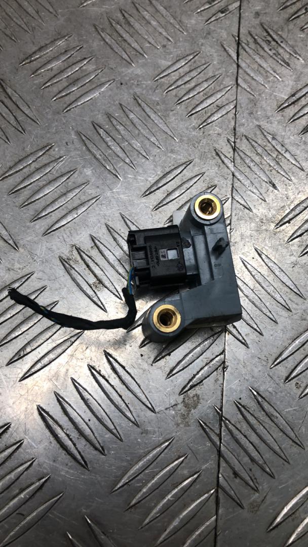 датчик удара BMW 5 серия F07/F10/F11 F10 2012, 3.0 л., N55 B30 A, бензин, АКПП, havanna (a17), седан, полный привод, 65779159314, 9159314 - фото №1