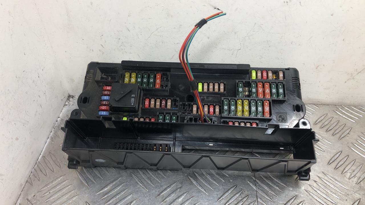 блок предохранителей BMW 5 серия F07/F10/F11 F10 2012, 3.0 л., N55 B30 A, бензин, АКПП, havanna (a17), седан, полный привод, 61149234421, 9234421 - фото №1