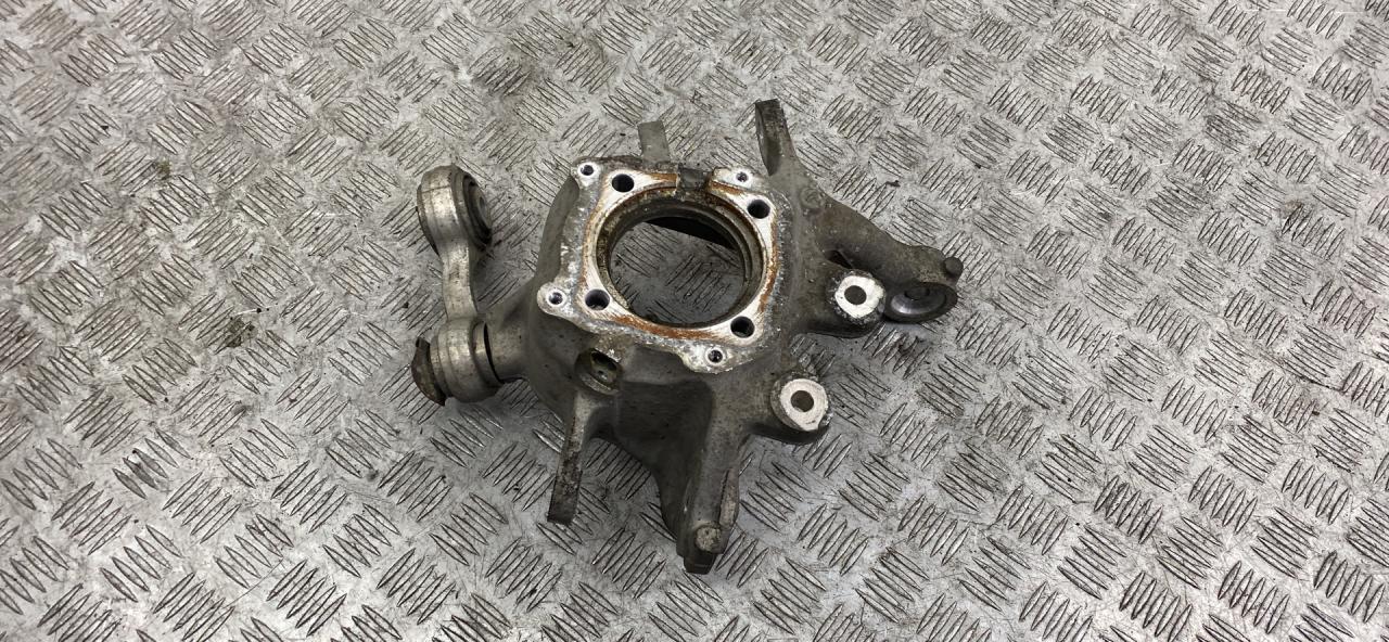 кулак задний правый BMW 5 серия F07/F10/F11 F10 2012, 3.0 л., N55 B30 A, бензин, АКПП, havanna (a17), седан, полный привод, 33326793770 - фото №1