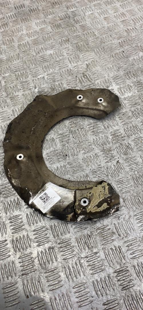 защитный кожух тормозного механизма BMW 5 серия F07/F10/F11 F10 2012, 3.5 л., бензин, АКПП, black sapphire metallic (475), седан, полный привод, 34116775266 - фото №1